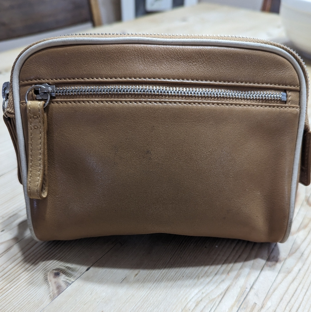 Small Vintage Coach leather clutch bag